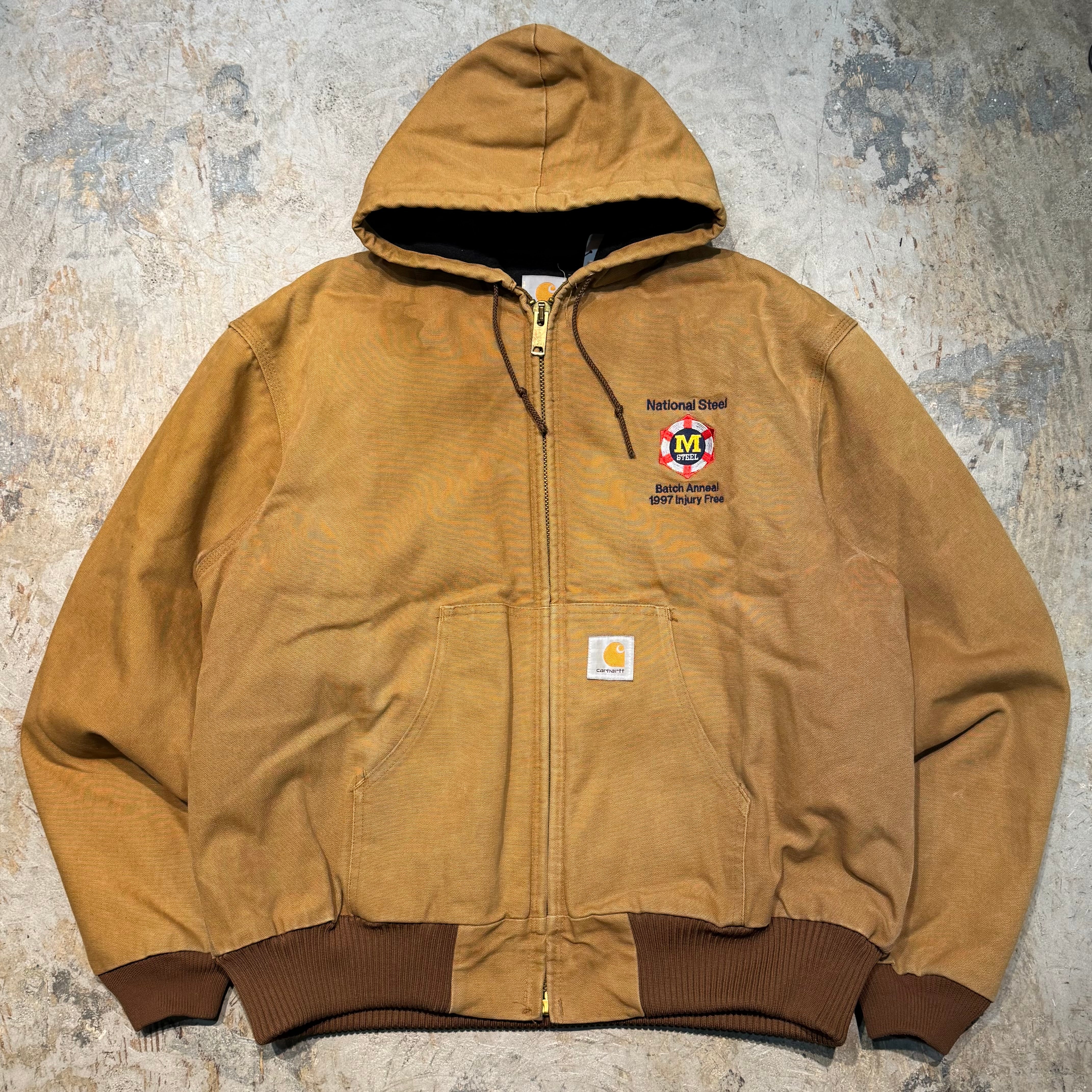 古着Carhartt 75F0EA01-ED83-40D0-88AF-
