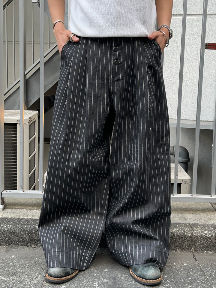 2タックストライプ  バギーデニムパンツ