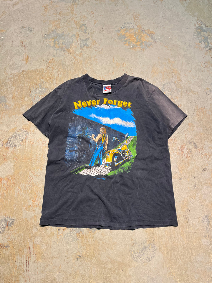 #MA126 古着 USA製 93's Never Forget/バイク/ドックダグ/グラフィック/ヴィンテーシングルステッチ Tシャツ/サイズL
