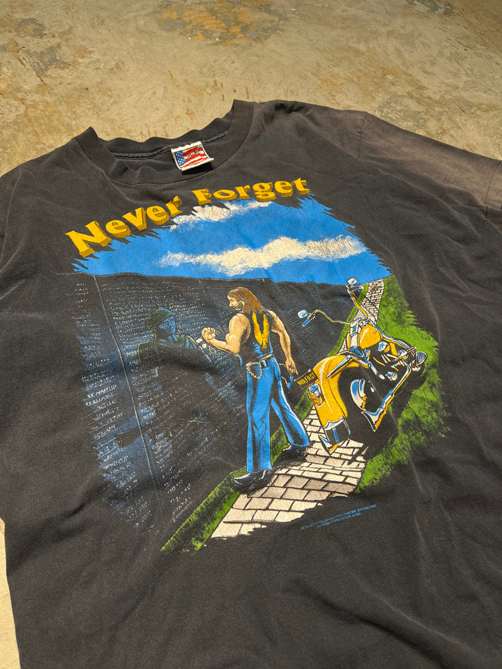 #MA126 古着 USA製 93's Never Forget/バイク/ドックダグ/グラフィック/ヴィンテーシングルステッチ Tシャツ/サイズL