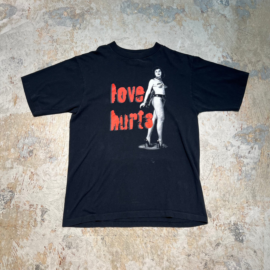 古着 USA製 90's ベティ･ペイジ / love hurts / ヴィンテージ シングルステッチ プリントTシャツ/サイズL