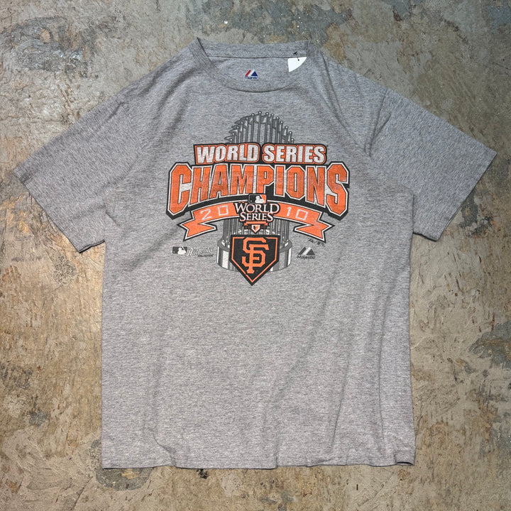 古着 Majestic/マジェスティック/MLB/SAN FRANCISCO GIANTS/WORLD SERIES2010/CHAMPIONS/プリントTシャツ/ サイズM
