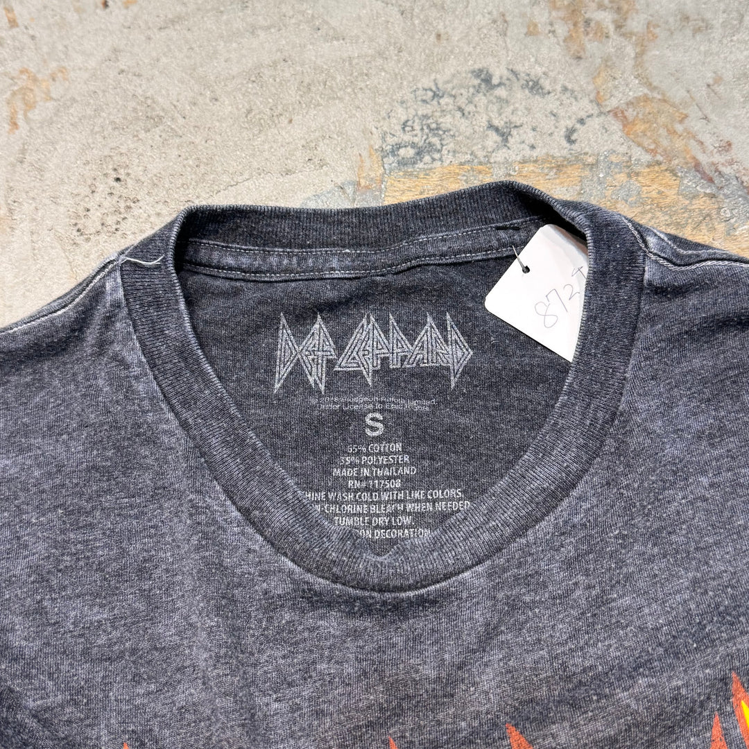 古着 DEF LEPPARD/ デフ･レパード/ リメイク / アーティストTシャツ/ サイズS