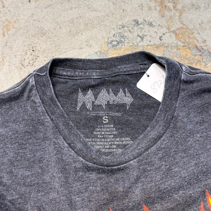 古着 DEF LEPPARD/ デフ･レパード/ リメイク / アーティストTシャツ/ サイズS