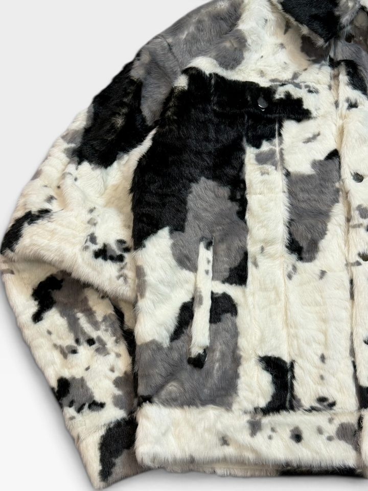 cow pattern Tracker far Jacket / 牛柄トラッカーファージャケット